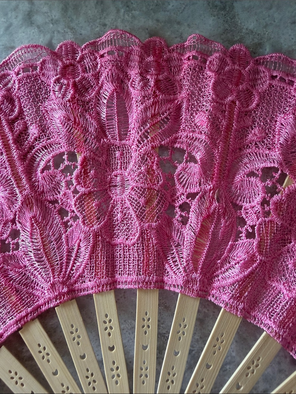 Pink Lace Folding Hand Fan - Picture 4 of 5